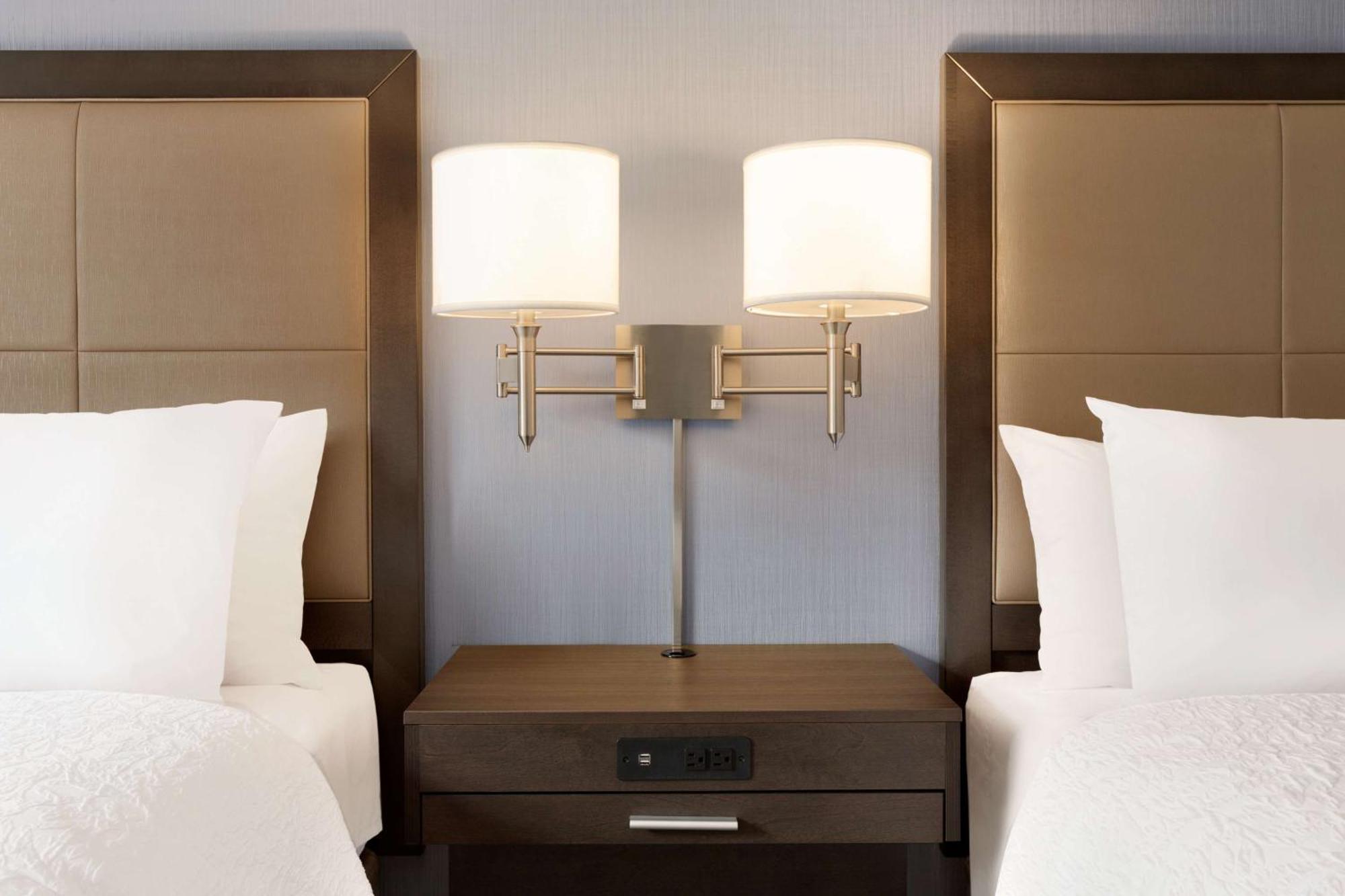 Hampton Inn & Suites Seattle/Renton, Wa Екстериор снимка